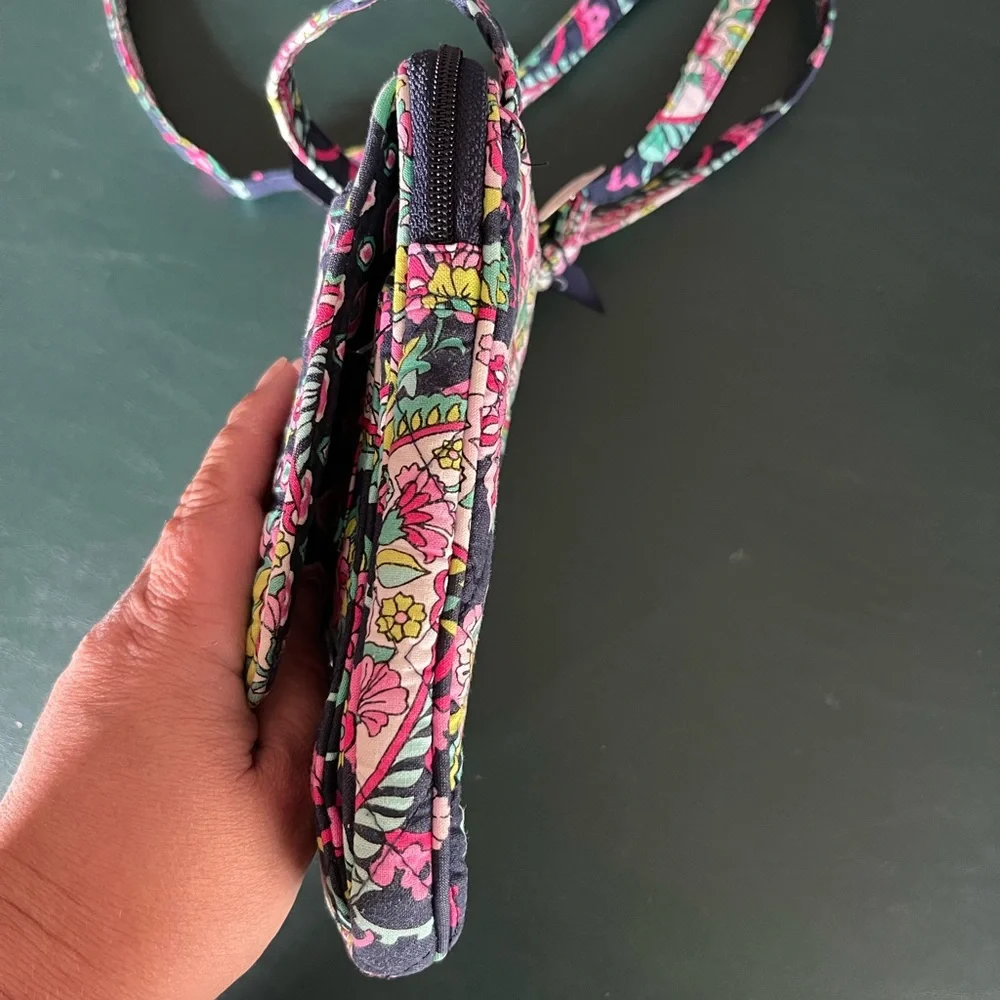 Vera Bradley crossbody purse - Picture 5 of 16